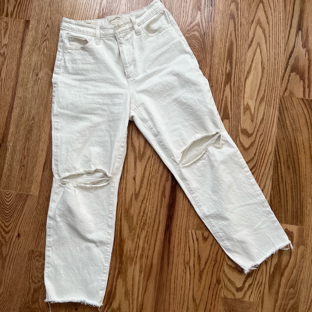Universal Threads White Jeans